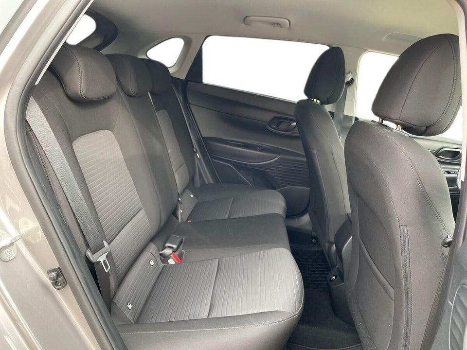 Hyundai i20 1,0 T-GDi Essential DCT 5d