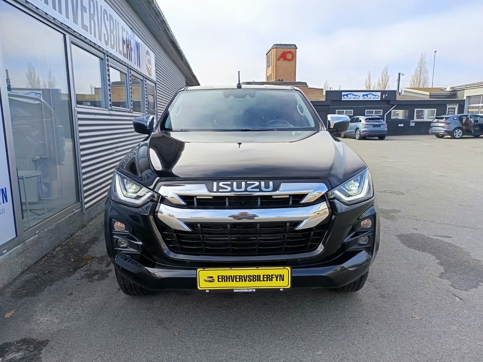 Isuzu D-Max 1,9 TD 163 Crew Cab Black Edition 4d