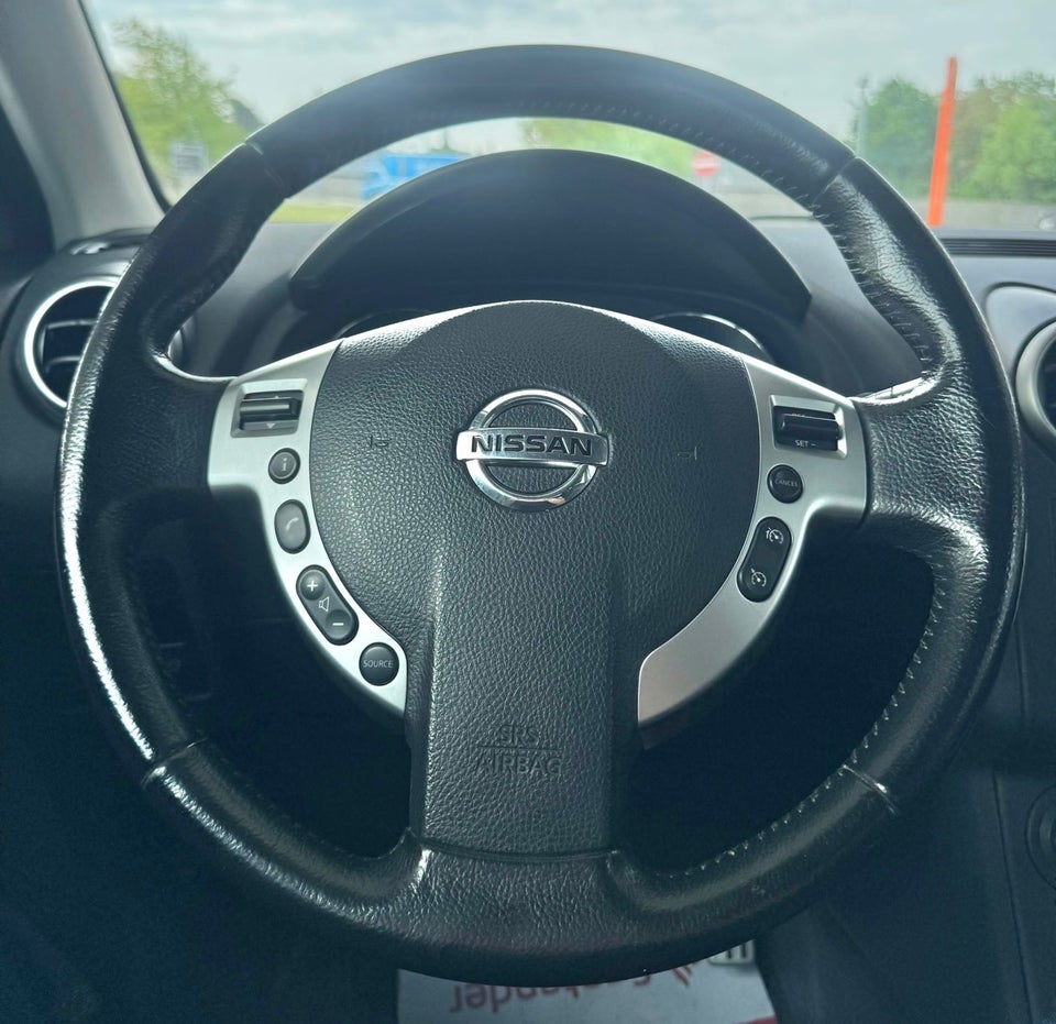 Nissan Qashqai 1,6 Tekna 5d