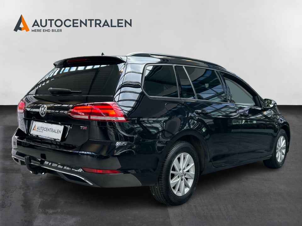 VW Golf VII 1,6 TDi 115 Comfortline Variant 5d