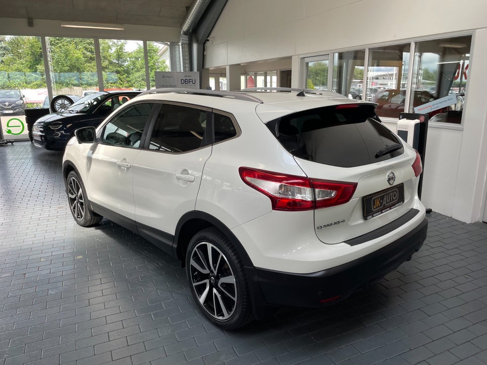 Nissan Qashqai 1,6 dCi 130 Tekna X-tr. 5d