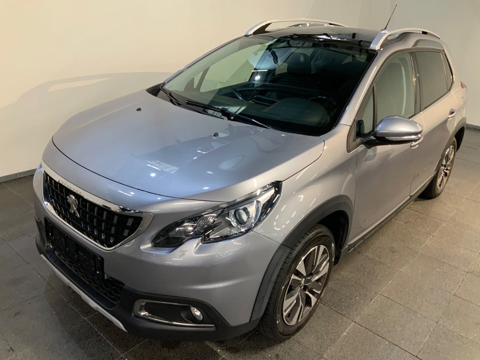 Peugeot 2008 1,2 PureTech 130 Allure Sky 5d