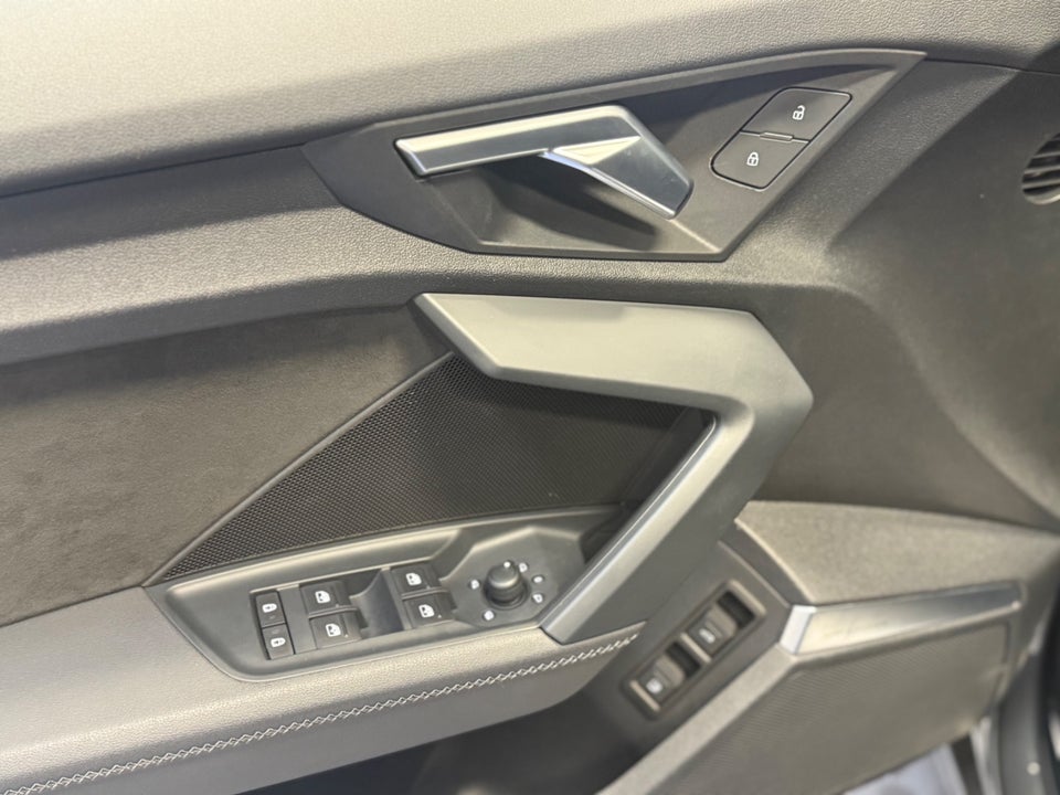 Audi A3 40 TFSi e Advanced Sportback S-tr. 5d