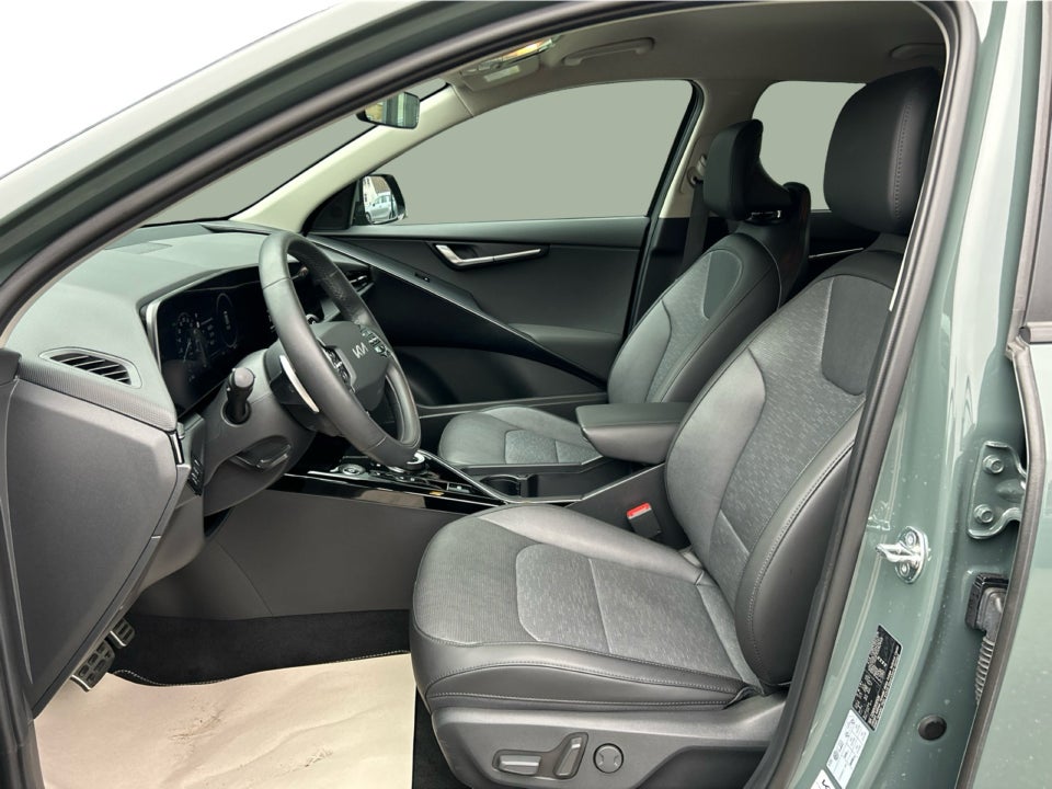 Kia Niro 64 EV Upgrade 5d