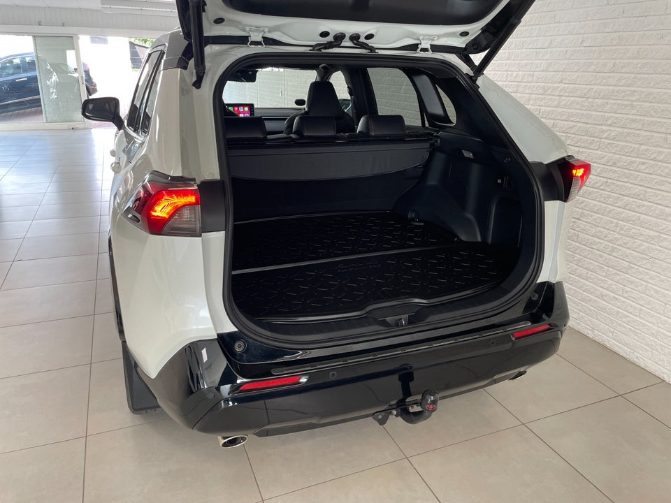 Toyota RAV4 2,5 Plug-in Hybrid H3 Executive AWD-i 5d