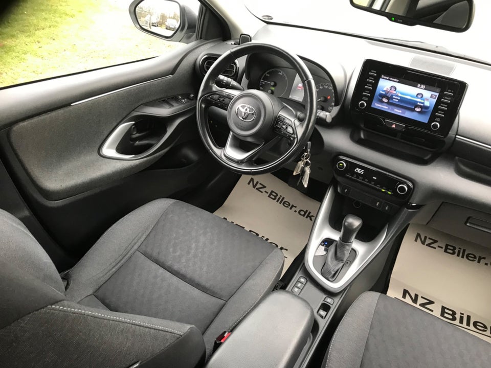 Toyota Yaris 1,5 Hybrid H3 Vision e-CVT 5d