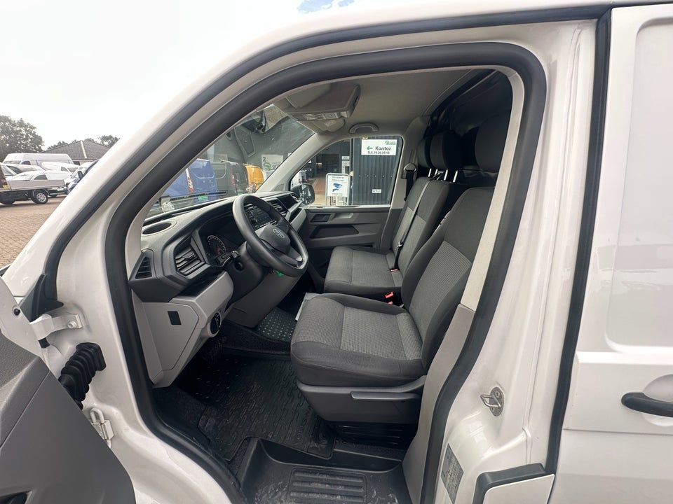 VW Transporter 2,0 TDi 150 Kassevogn DSG lang
