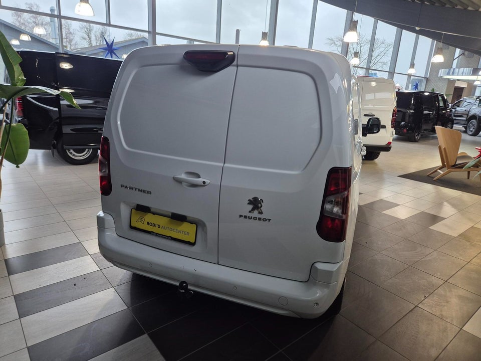 Peugeot Partner 1,5 BlueHDi 130 L1V1 Ultimate EAT8 Van