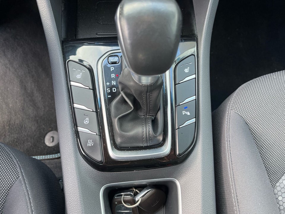 Hyundai Ioniq 1,6 PHEV Premium DCT 5d