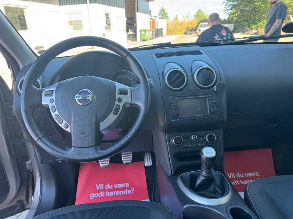 Nissan Qashqai 1,6 dCi Tekna 5d