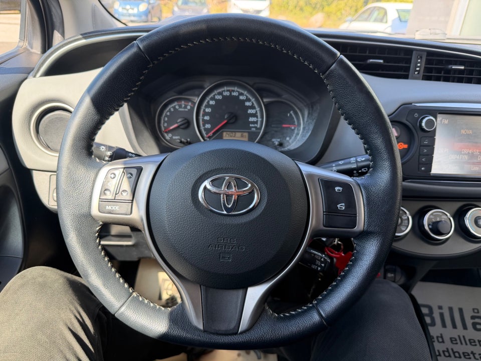 Toyota Yaris 1,3 VVT-i Lounge Edition 5d