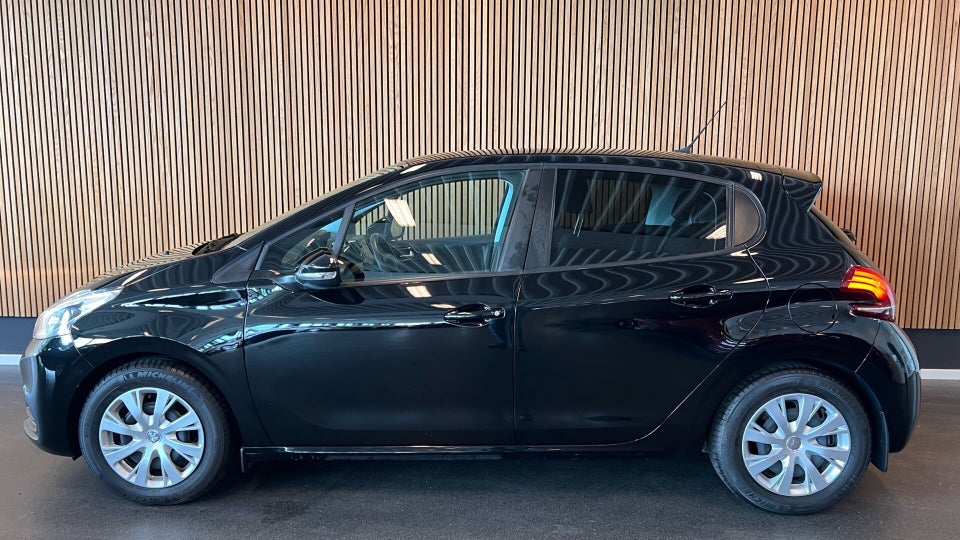 Peugeot 208 1,2 VTi 82 Envy 5d