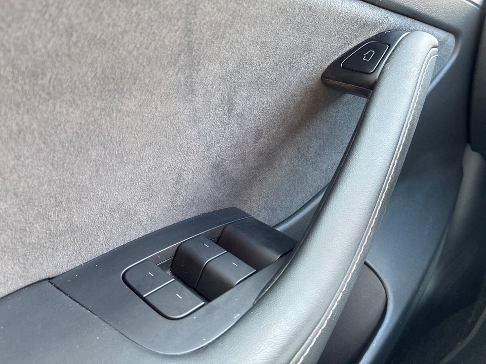 Tesla Model 3 Standard Range+ RWD 4d
