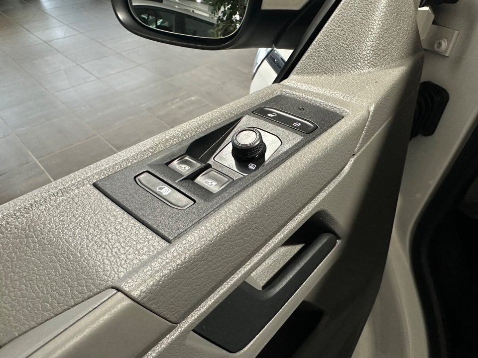 VW Transporter 2,0 TDi 150 Kassevogn DSG lang