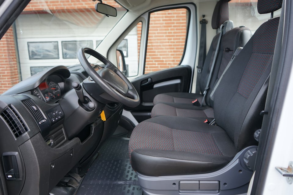 Peugeot Boxer 335 2,2 BlueHDi 165 L2 Plus 2d