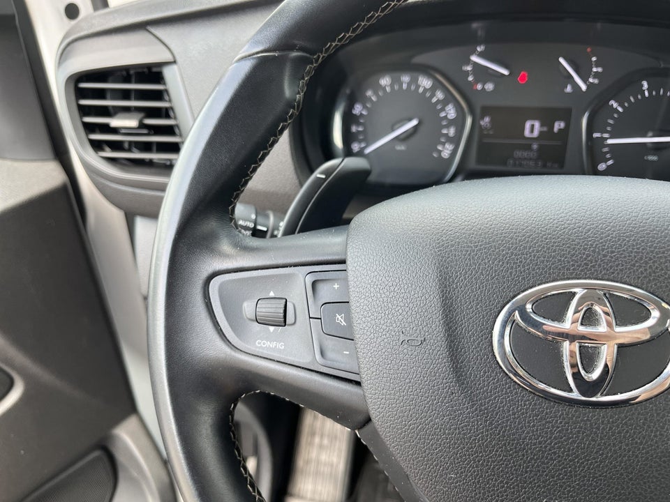 Toyota ProAce 2,0 D 144 Long Comfort Master aut. 4d