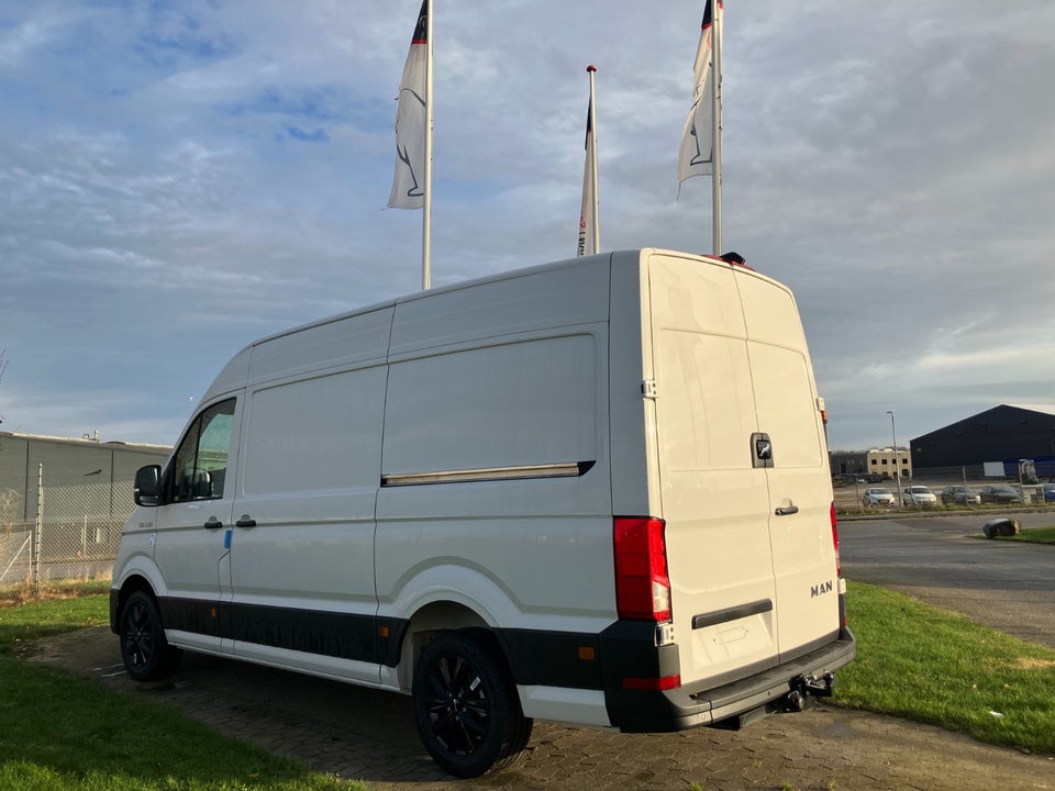 MAN TGE 2,0 3.160 Kassevogn L3H3 aut. RWD