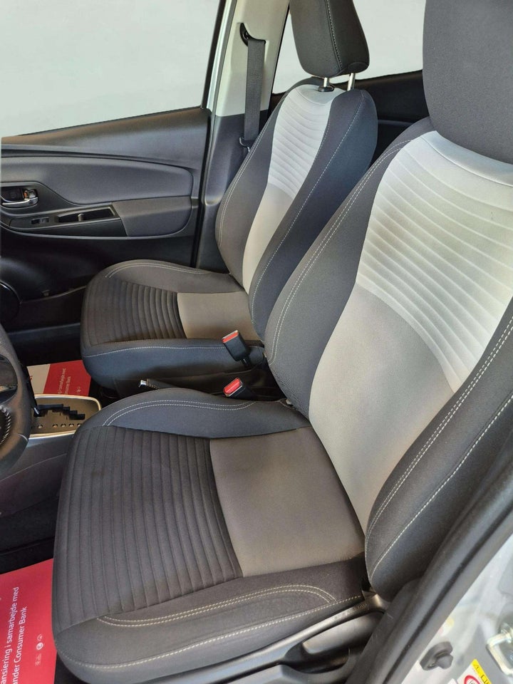 Toyota Yaris 1,5 Hybrid H3 Limited e-CVT 5d