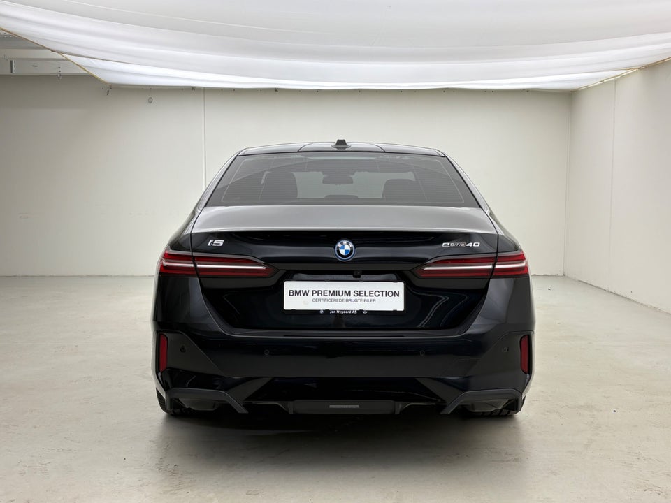 BMW i5 eDrive40 Fully Charged M-Sport 4d