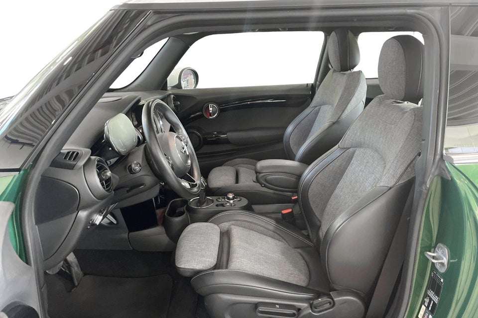 MINI Cooper SE Greenwich 3d