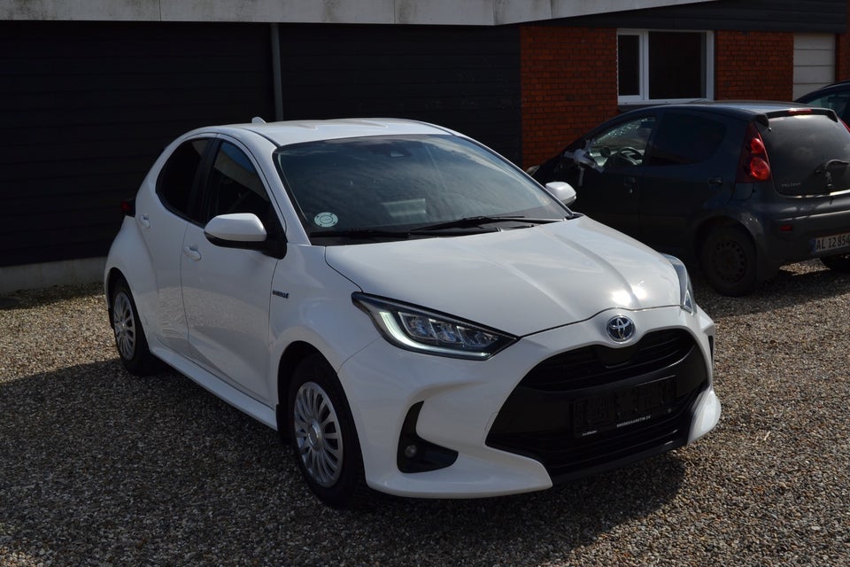 Toyota Yaris 1,5 Hybrid H3 Vision e-CVT 5d