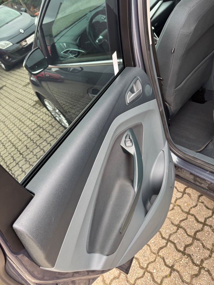 Ford C-MAX 1,6 SCTi 150 Titanium 5d