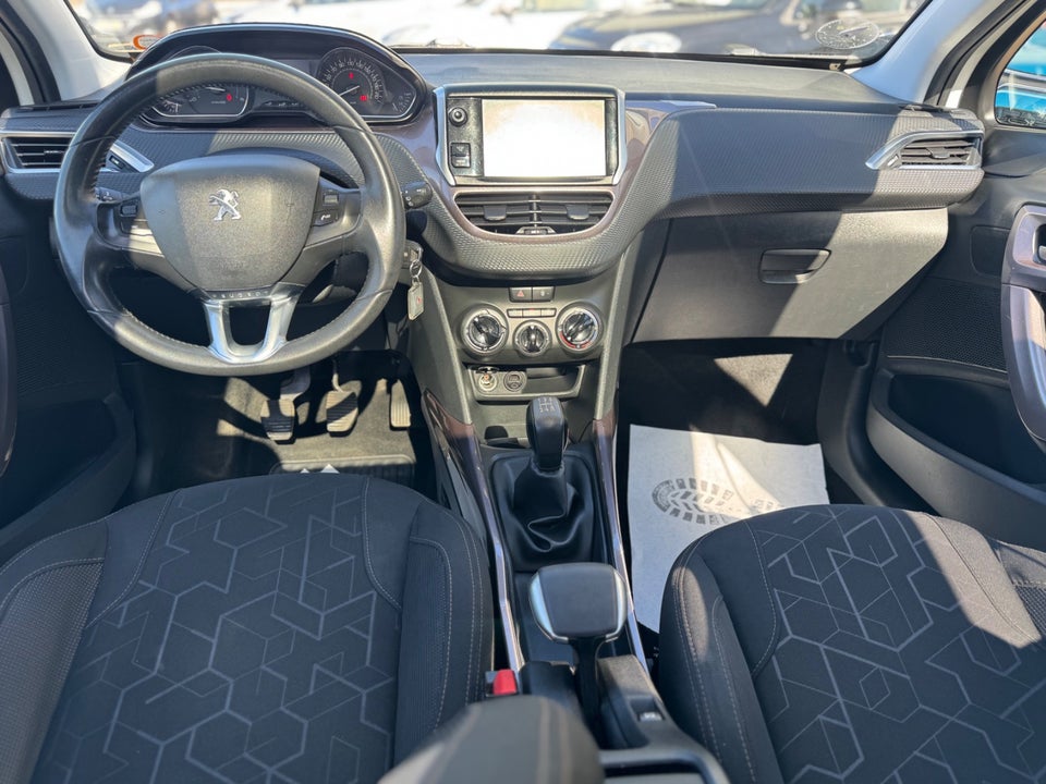 Peugeot 2008 1,6 e-HDi 92 Active Sky 5d