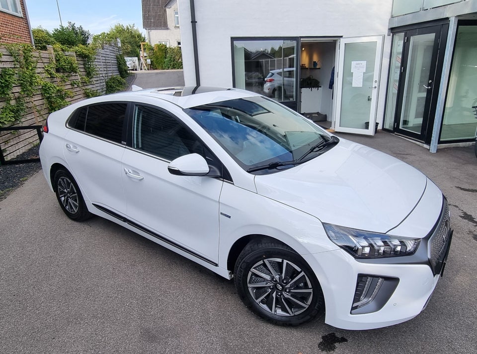 Hyundai Ioniq EV Premium 5d