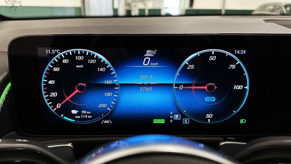 Mercedes EQB300 AMG Line 4Matic 5d