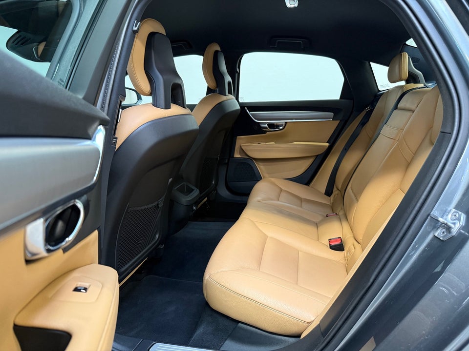 Volvo S90 2,0 D4 190 Momentum aut. 4d
