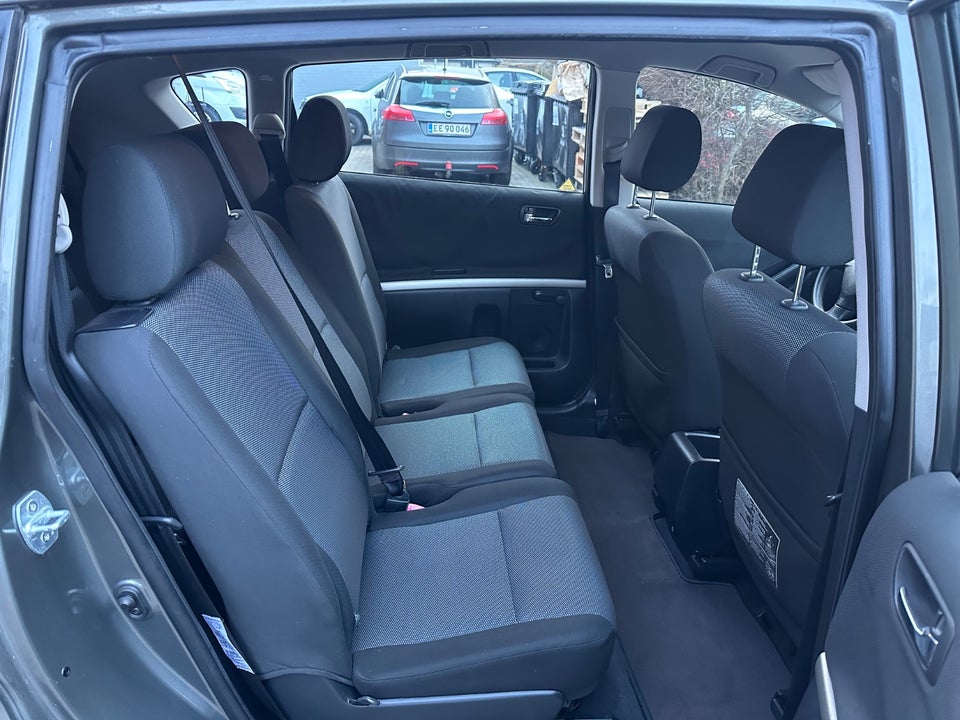 Toyota Corolla Verso 1,8 Sol 7prs 5d