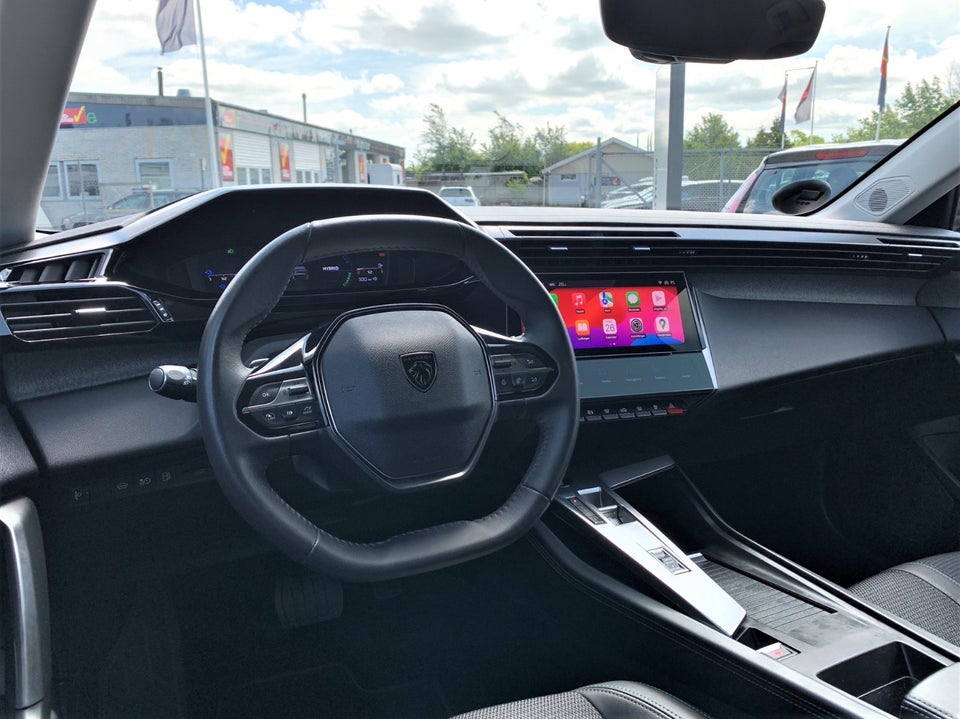 Peugeot 308 1,6 Hybrid First Selection+ EAT8 5d