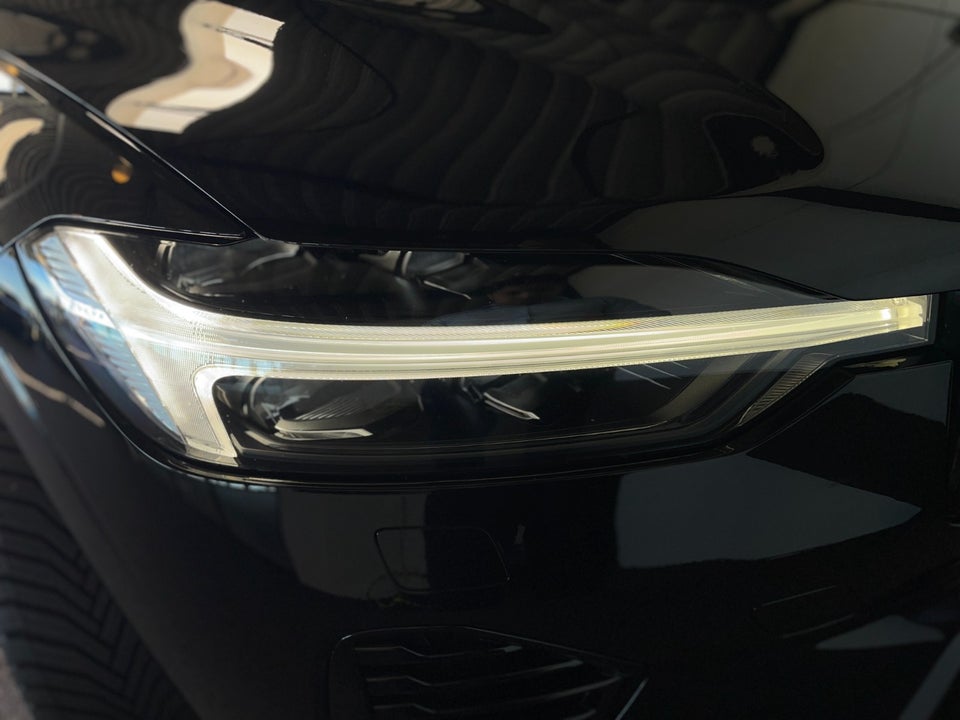 Volvo XC60 2,0 T6 ReCharge Plus Dark aut. AWD 5d