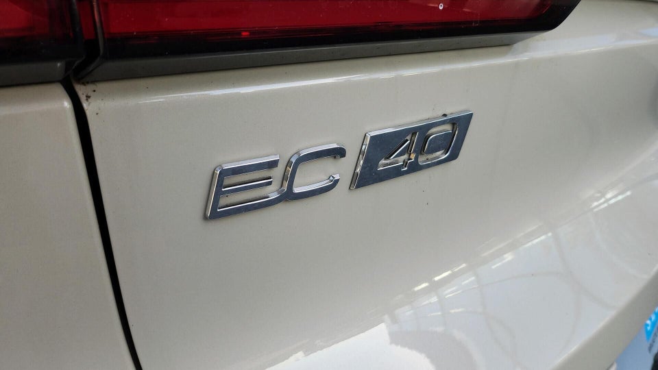Volvo EC40 Standard Range Core 5d