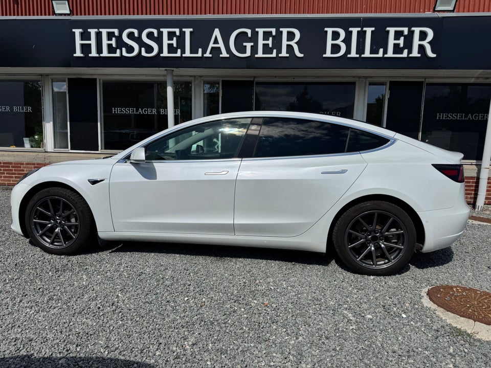 Tesla Model 3 Standard Range+ RWD 4d