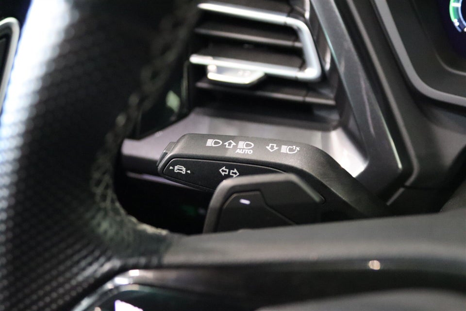 Audi Q4 e-tron 50 S-line quattro 5d