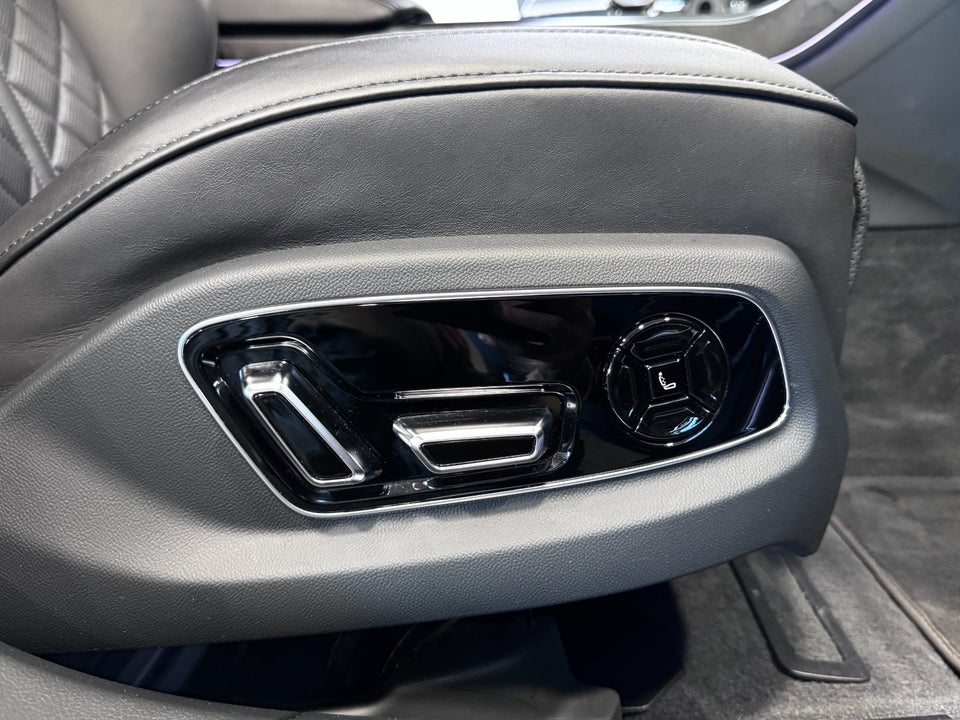 Audi A8 60 TFSi e quattro Tiptr. 4d