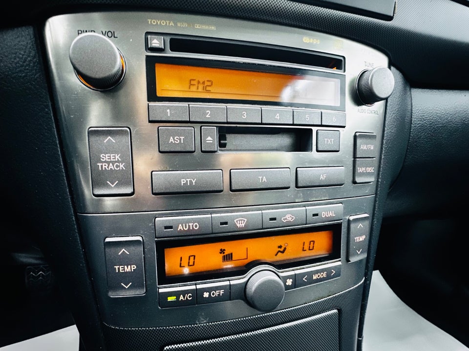 Toyota Avensis 1,8 VVT-i Sol 5d