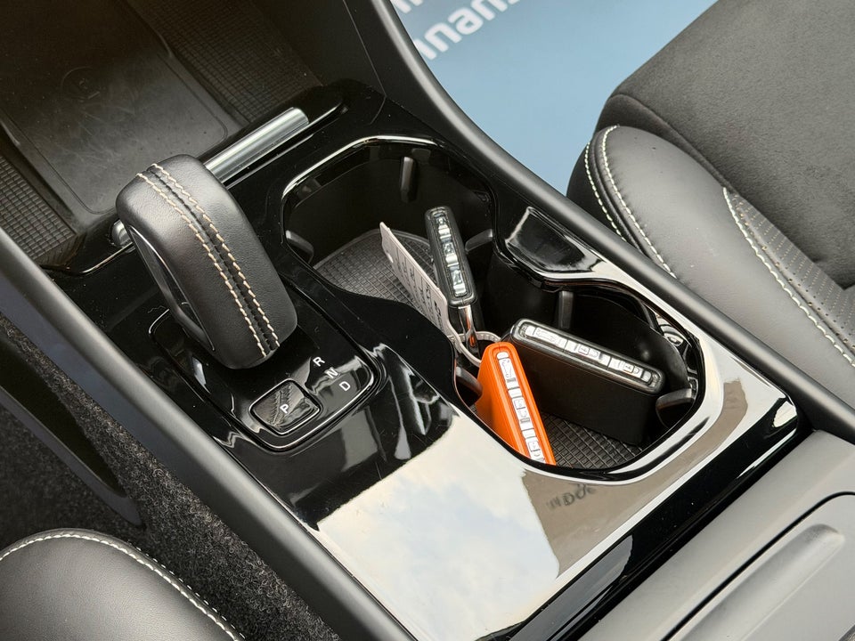Volvo XC40 P8 ReCharge Twin Pro 5d