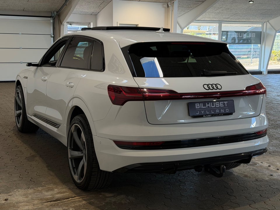Audi e-tron 55 S-line quattro 5d