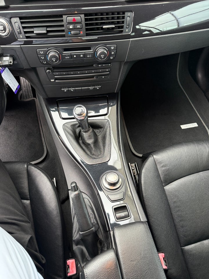 BMW 320i 2,0 Cabriolet 2d