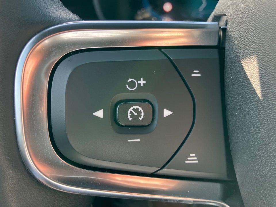 Volvo XC40 P6 ReCharge Core 5d