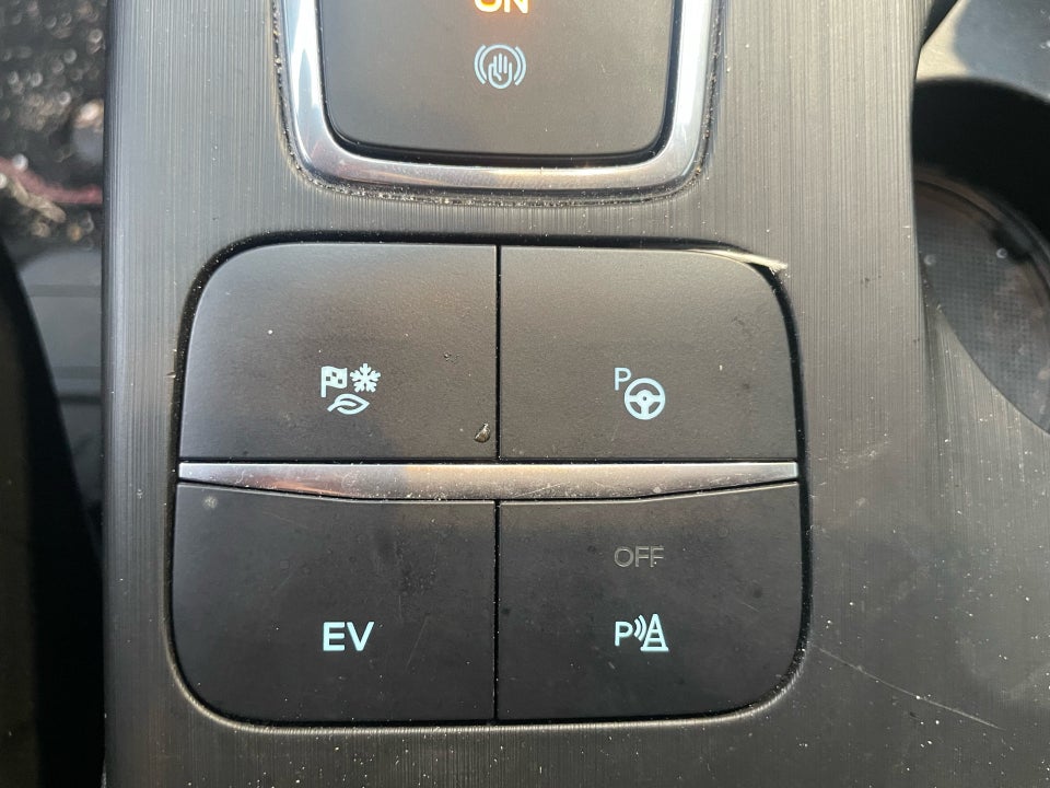 Ford Kuga 2,5 PHEV ST-Line X CVT 5d