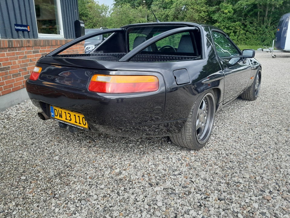 Porsche 928 5,0 S4 aut. 3d