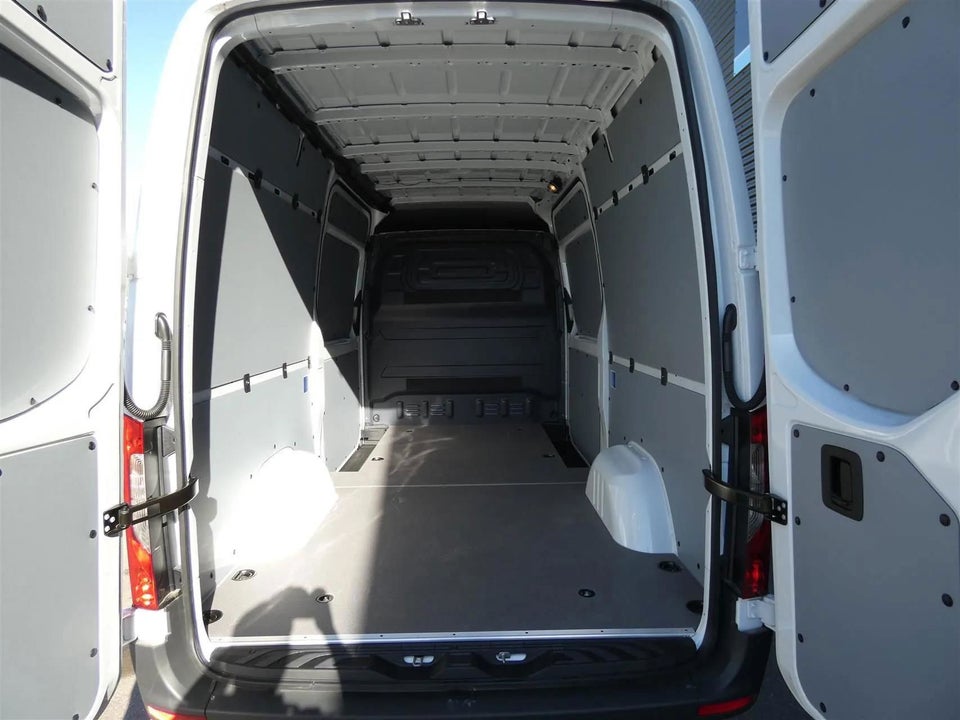 Mercedes Sprinter 317 2,0 CDi A2 Kassevogn aut. RWD