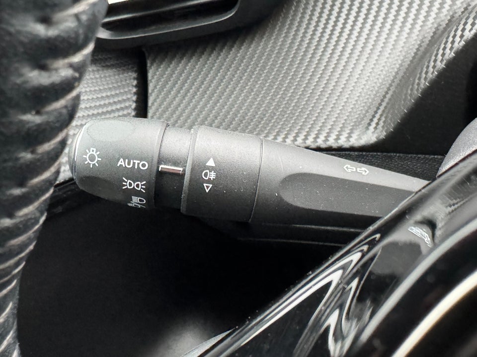 Peugeot 208 1,2 PureTech 100 Allure Pack 5d