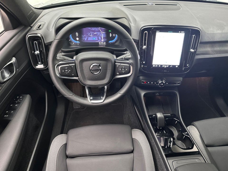 Volvo XC40 ReCharge Extended Range Plus 5d