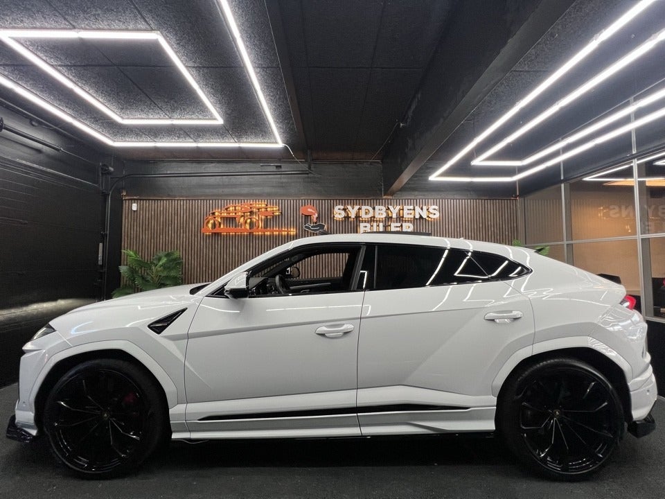 Lamborghini Urus 4,0  5d