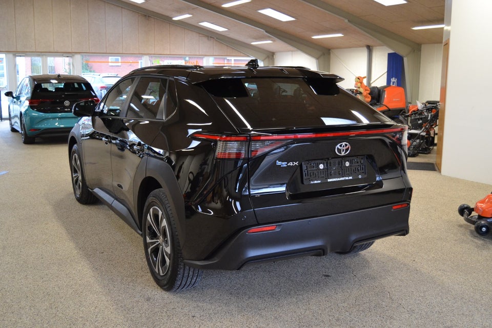 Toyota bZ4X Active 5d
