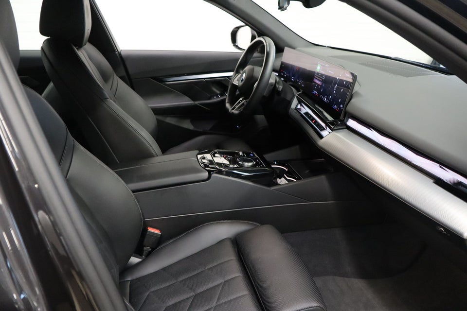 BMW i5 eDrive40 M-Sport 4d